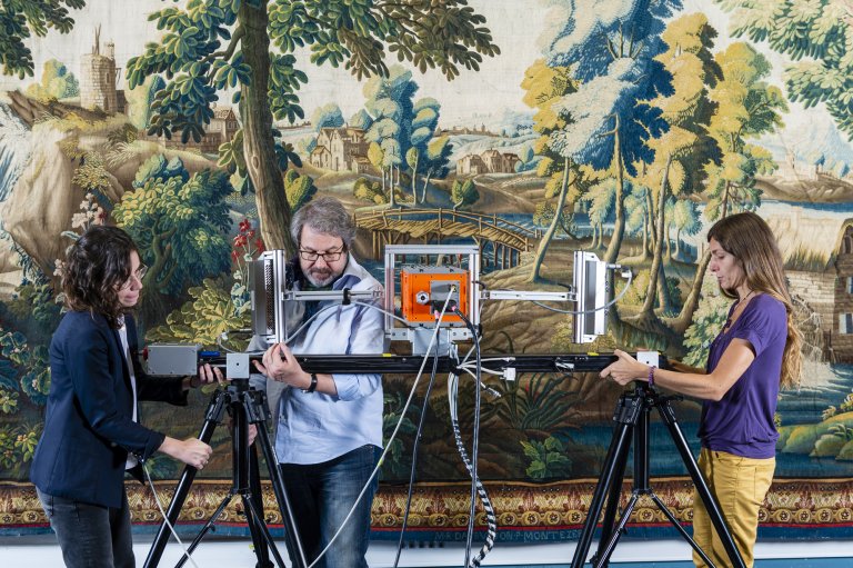 Caméra hyperspectrale à la Cité internationale de la tapisserie d’Aubusson